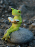 Little frog reading a book resin ornaments